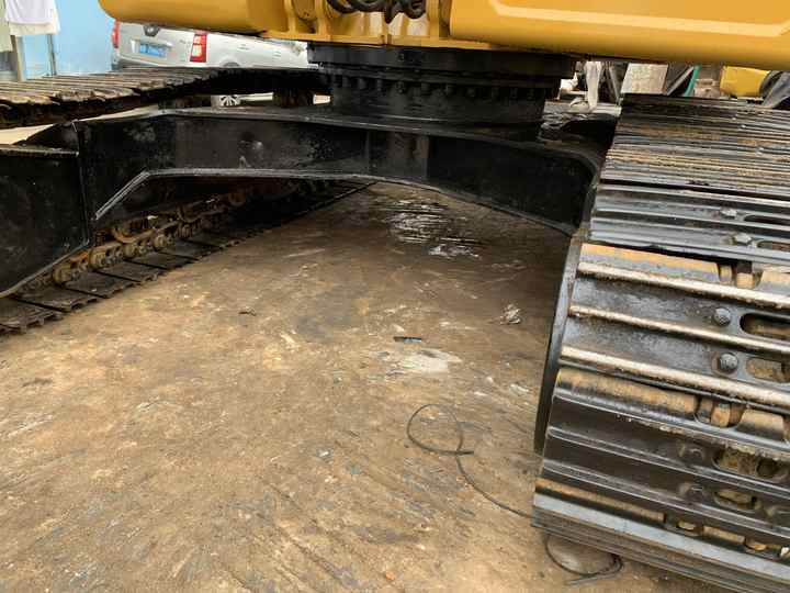 New price for Used 320BL Hydraulic Crawler Excavator in good condition Suitable For Construction/ Agriculture Digging - Bager guseničar: slika 2 New price for Used 320BL Hydraulic Crawler Excavator in good condition Suitable For Construction/ Agriculture Digging - Bager guseničar: slika 2