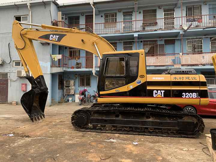 New price for Used 320BL Hydraulic Crawler Excavator in good condition Suitable For Construction/ Agriculture Digging - Bager guseničar: slika 5 New price for Used 320BL Hydraulic Crawler Excavator in good condition Suitable For Construction/ Agriculture Digging - Bager guseničar: slika 5