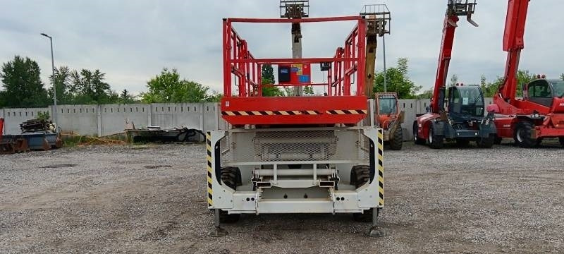 Genie GS3390 - 12,06 m - 4x4 - diesel - Lift u obliku makaza: slika 3 Genie GS3390 - 12,06 m - 4x4 - diesel - Lift u obliku makaza: slika 3