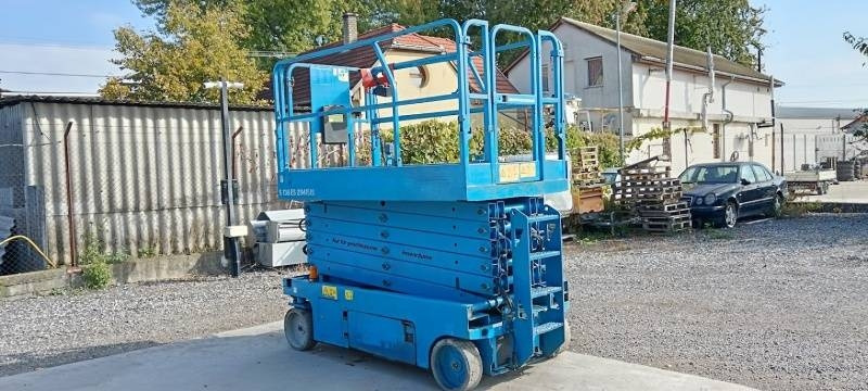 Genie GS4047 - 13,7m - electric - Lift u obliku makaza: slika 1 Genie GS4047 - 13,7m - electric - Lift u obliku makaza: slika 1
