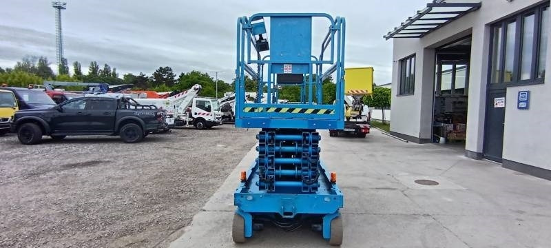 Genie GS4047 - 13,7m - electric - Lift u obliku makaza: slika 3 Genie GS4047 - 13,7m - electric - Lift u obliku makaza: slika 3