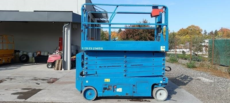 Genie GS4047 - 13,7m - electric - Lift u obliku makaza: slika 4 Genie GS4047 - 13,7m - electric - Lift u obliku makaza: slika 4