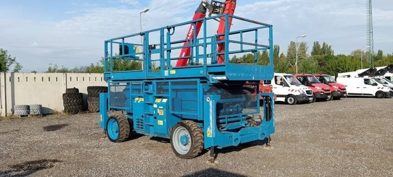 Genie GS4390 - 15,11m, diesel, 4x4 - Lift u obliku makaza: slika 1 Genie GS4390 - 15,11m, diesel, 4x4 - Lift u obliku makaza: slika 1