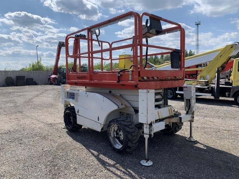 Haulotte Compact 10 DX - 4x4 - 10m - diesel - Lift u obliku makaza: slika 1 Haulotte Compact 10 DX - 4x4 - 10m - diesel - Lift u obliku makaza: slika 1