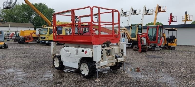 Haulotte Compact 10 DX - 4x4 - 10m - diesel - Lift u obliku makaza: slika 1 Haulotte Compact 10 DX - 4x4 - 10m - diesel - Lift u obliku makaza: slika 1