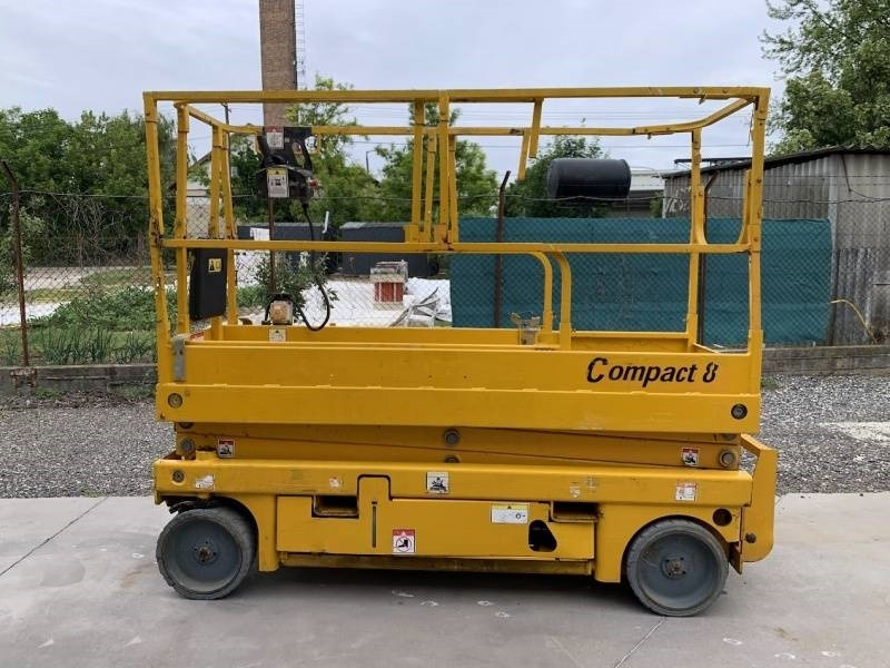 Haulotte Compact 8 - 8m, electric - Lift u obliku makaza: slika 4 Haulotte Compact 8 - 8m, electric - Lift u obliku makaza: slika 4
