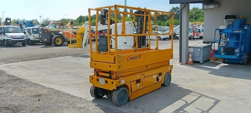 Haulotte Compact 8 - 8m, electric - Lift u obliku makaza: slika 2 Haulotte Compact 8 - 8m, electric - Lift u obliku makaza: slika 2