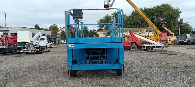 Haulotte H12SXL - 12m, 4x4, diesel - Lift u obliku makaza: slika 3 Haulotte H12SXL - 12m, 4x4, diesel - Lift u obliku makaza: slika 3