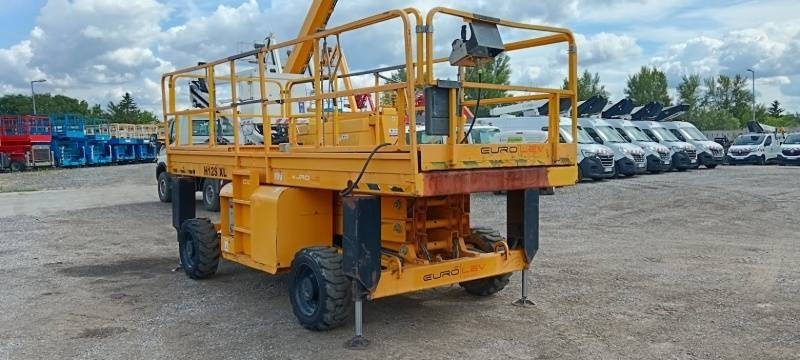 Haulotte H12SXLNT - 12m, 4x4, diesel - Lift u obliku makaza: slika 1 Haulotte H12SXLNT - 12m, 4x4, diesel - Lift u obliku makaza: slika 1