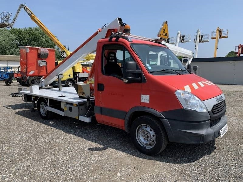 Iveco Daily Multitel 160 ALU DS - 16m - Vazdušna platforma montirana na kamion: slika 1 Iveco Daily Multitel 160 ALU DS - 16m - Vazdušna platforma montirana na kamion: slika 1