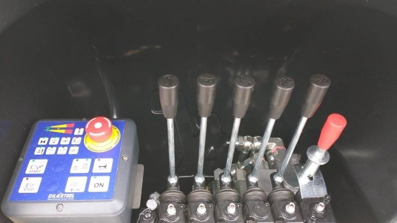 Vazdušna platforma montirana na kamion novi Iveco Daily Oil&Steel Snake 2010 Plus - 20 m - 250 kg: slika 12 Vazdušna platforma montirana na kamion novi Iveco Daily Oil&Steel Snake 2010 Plus - 20 m - 250 kg: slika 12