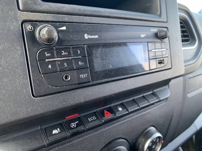 Renault Master Versalift ETL-32-125 - 12,5 m - 120kg Renault Master Versalift ETL-32-125 - 12,5 m - 120kg: slika 11 Renault Master Versalift ETL-32-125 - 12,5 m - 120kg Renault Master Versalift ETL-32-125 - 12,5 m - 120kg: slika 11