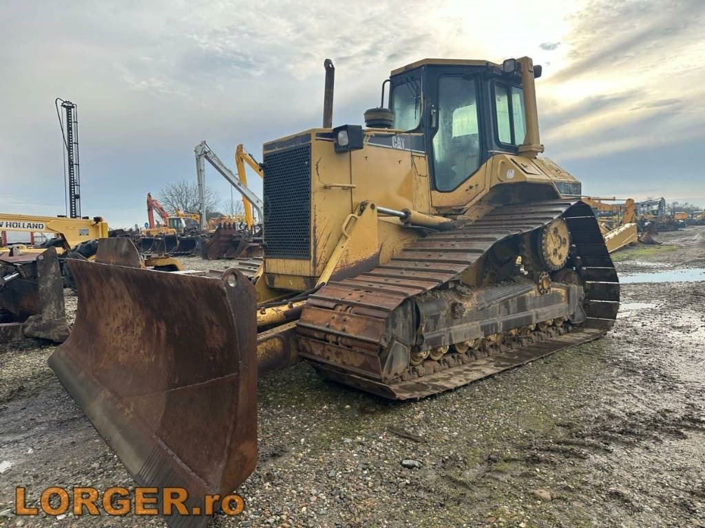 CAT D 6 M LGP - Buldožer: slika 1 CAT D 6 M LGP - Buldožer: slika 1