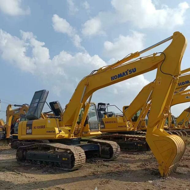 2021 Komatsu PC300-8 - Bager guseničar: slika 1 2021 Komatsu PC300-8 - Bager guseničar: slika 1