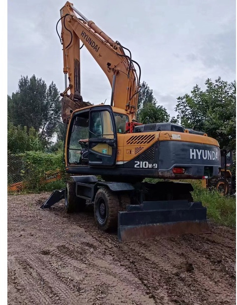 Bager točkaš 2022 Hyundai 210W-9: slika 12