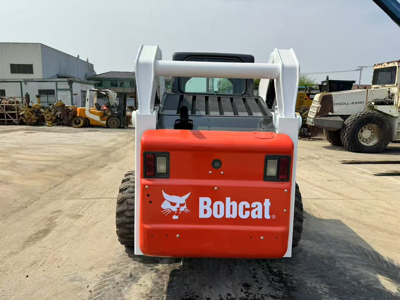 BOBCAT - Mini utovarivač: slika 3 BOBCAT - Mini utovarivač: slika 3
