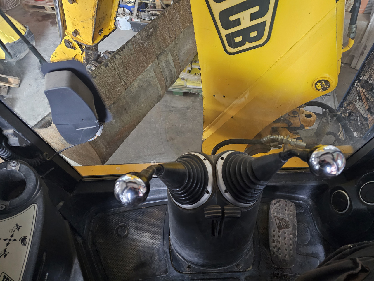 JCB 4CX - Bager utovarivač: slika 2 JCB 4CX - Bager utovarivač: slika 2