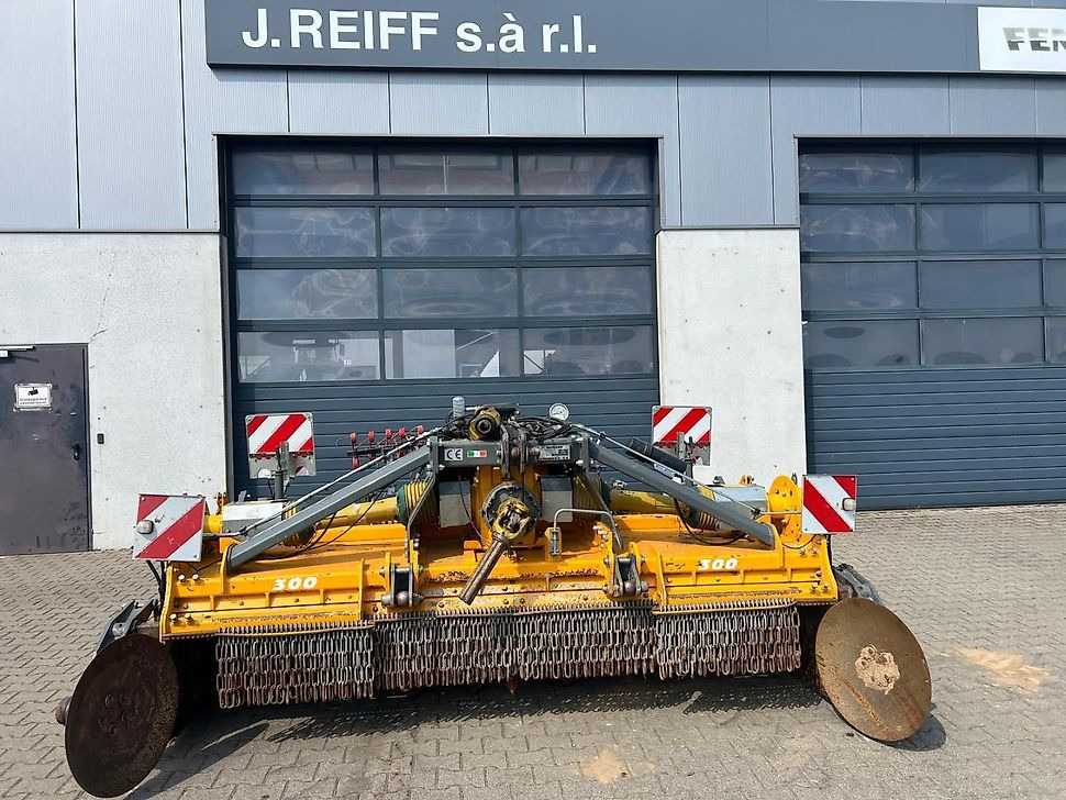 J.Reiff Sarl
Herr Stefan Neukirch - 77 Z.I in den - Oprema za obradu zemljišta: slika 1 J.Reiff Sarl
Herr Stefan Neukirch - 77 Z.I in den - Oprema za obradu zemljišta: slika 1