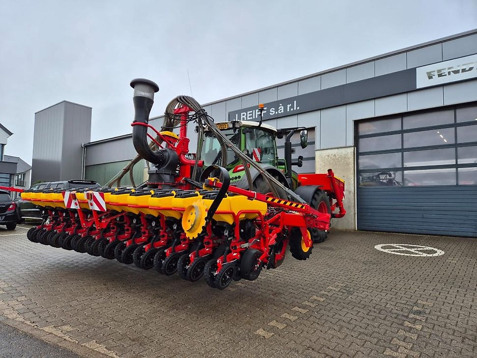 J.Reiff Sarl
Herr Stefan Neukirch - 77 Z.I in den - Mašina za preciznu setvu: slika 3 J.Reiff Sarl
Herr Stefan Neukirch - 77 Z.I in den - Mašina za preciznu setvu: slika 3