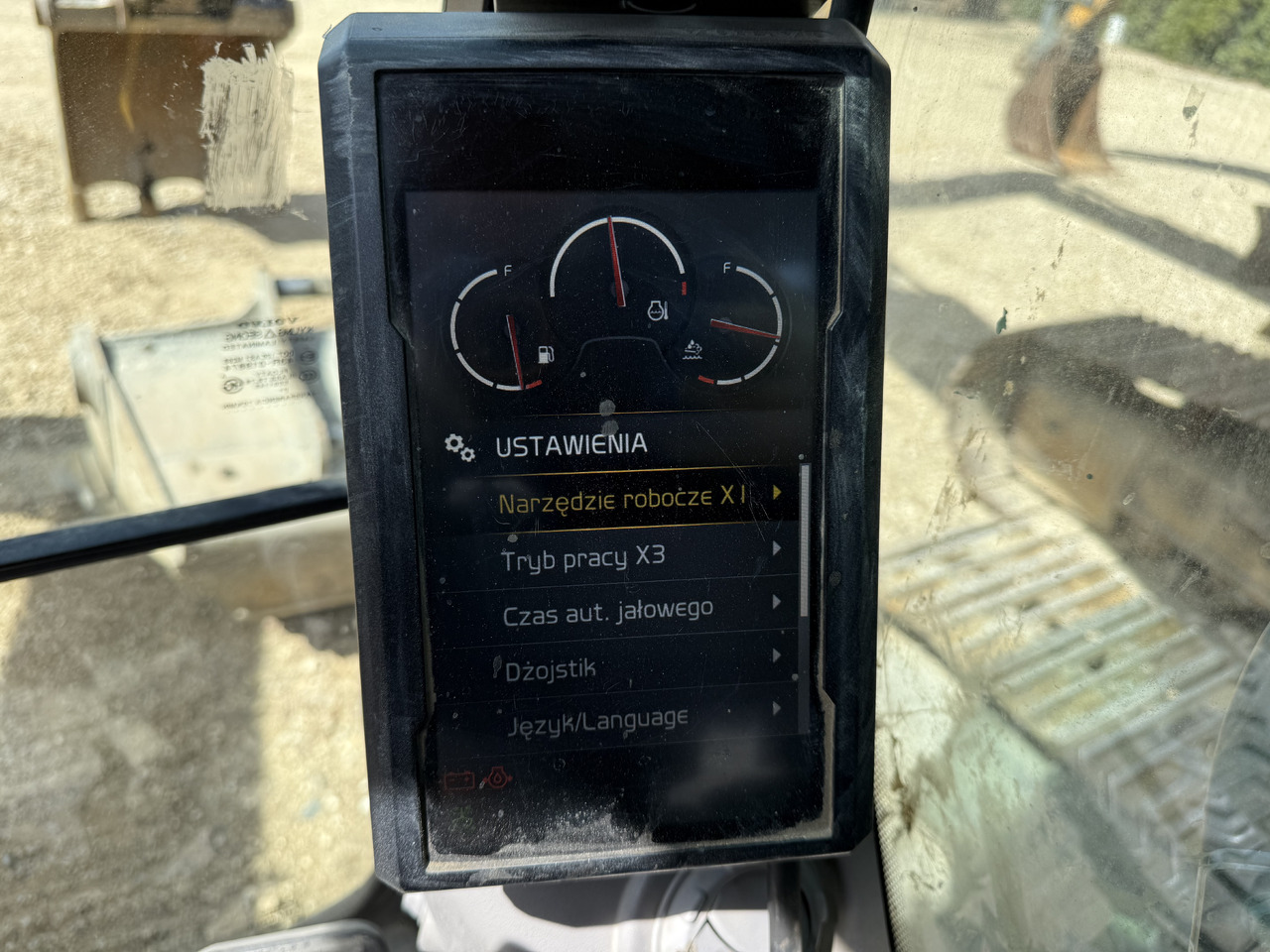 Bager guseničar Volvo EC 220 EL: slika 38