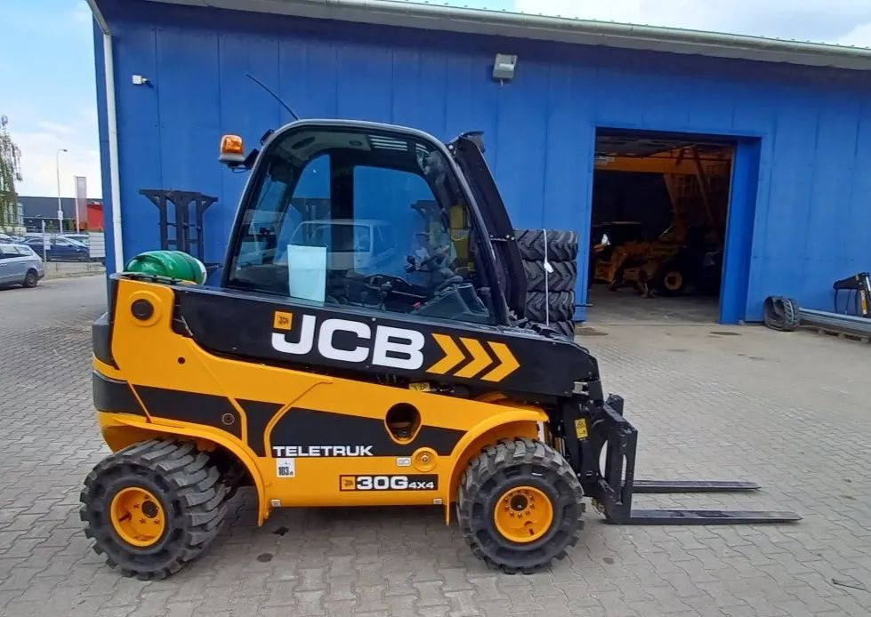 JCB TLT 30-20G 4x4 - Gasni viljuškar, Teleskopski upravljač: slika 3 JCB TLT 30-20G 4x4 - Gasni viljuškar, Teleskopski upravljač: slika 3