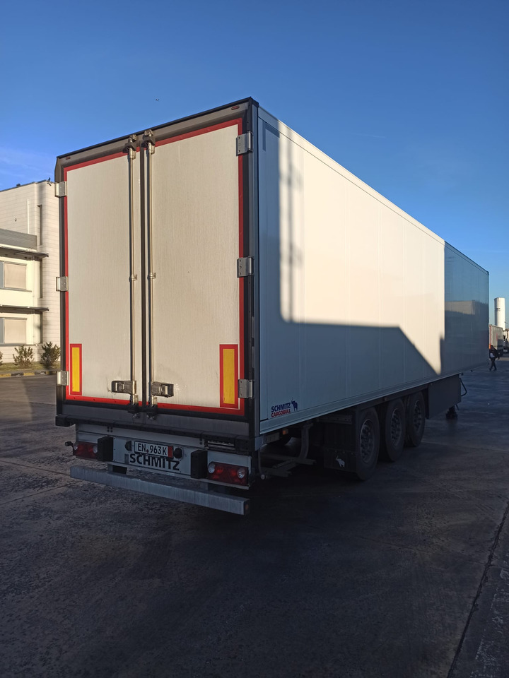 SCHMITZ CARGOBULL ThermoKing SKO 24/L - 13.4 FP COOL V7 FP 60 SMART - Poluprikolica hladnjače: slika 4 SCHMITZ CARGOBULL ThermoKing SKO 24/L - 13.4 FP COOL V7 FP 60 SMART - Poluprikolica hladnjače: slika 4