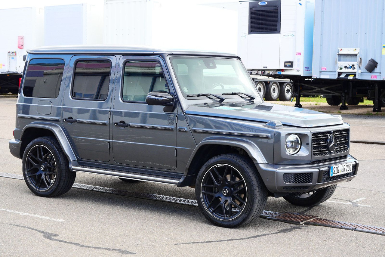 Mercedes-Benz G 350 D /AMG/NIGHT/22ZOLL/365 PS/DESIGNO GRAPHIT - SUVSUV: slika 2 Mercedes-Benz G 350 D /AMG/NIGHT/22ZOLL/365 PS/DESIGNO GRAPHIT - SUVSUV: slika 2