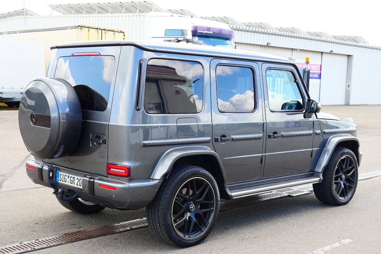 Mercedes-Benz G 350 D /AMG/NIGHT/22ZOLL/365 PS/DESIGNO GRAPHIT - SUVSUV: slika 4 Mercedes-Benz G 350 D /AMG/NIGHT/22ZOLL/365 PS/DESIGNO GRAPHIT - SUVSUV: slika 4