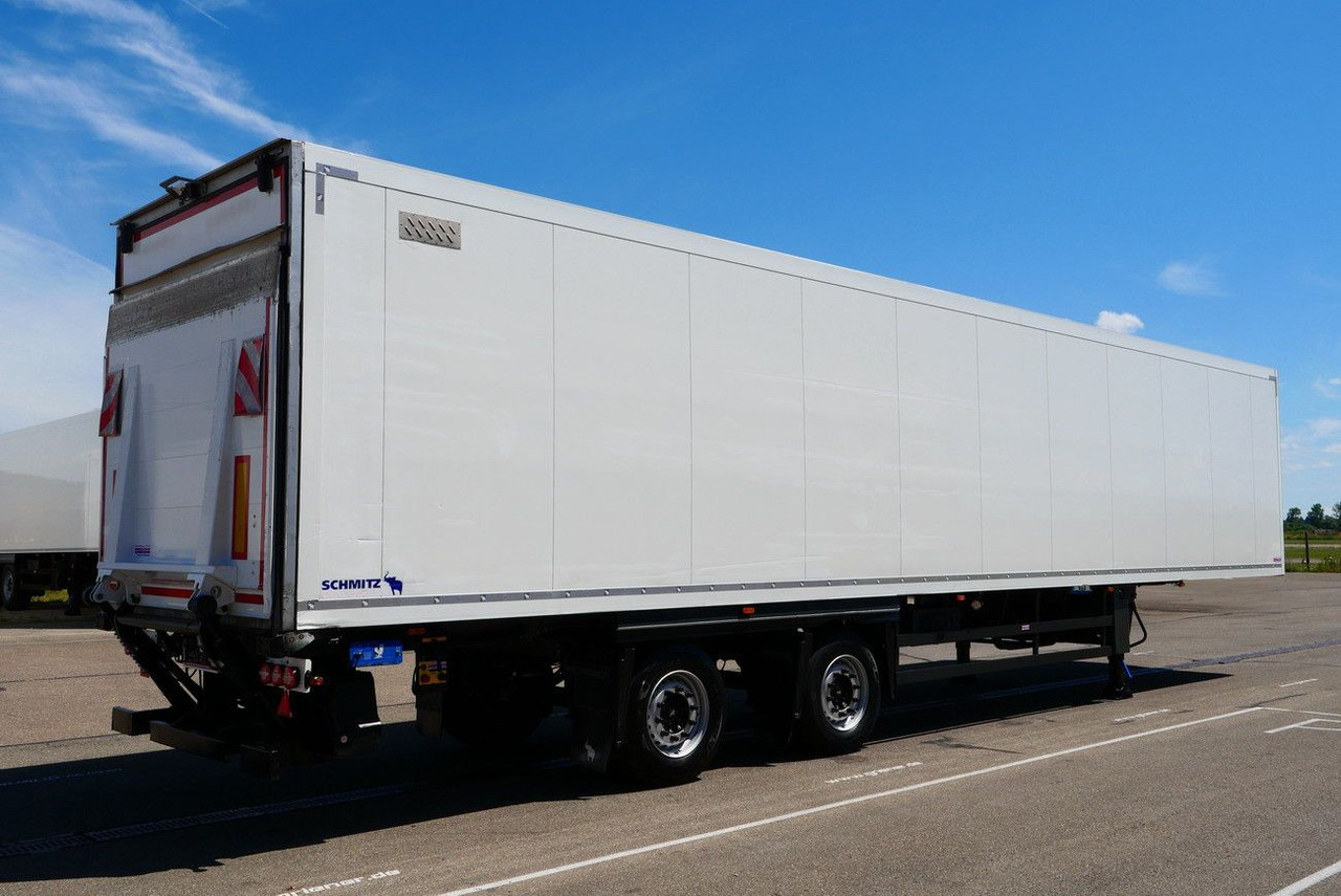 Schmitz Cargobull SKO 18/ TRIDEC LZG/ LBW 2000 kg SLXe 200 CITY - Poluprikolica sa zatvorenim sandukom: slika 2 Schmitz Cargobull SKO 18/ TRIDEC LZG/ LBW 2000 kg SLXe 200 CITY - Poluprikolica sa zatvorenim sandukom: slika 2