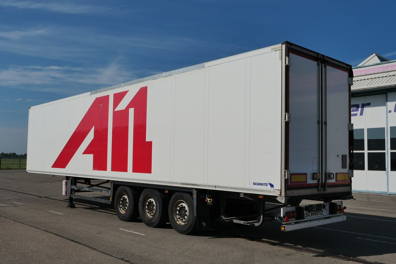 Schmitz Cargobull SKO 24 BLUMENBREITE/DOPPELSTOCK ISOLIERT FP45 - Poluprikolica sa zatvorenim sandukom: slika 1 Schmitz Cargobull SKO 24 BLUMENBREITE/DOPPELSTOCK ISOLIERT FP45 - Poluprikolica sa zatvorenim sandukom: slika 1