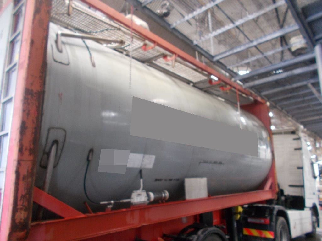 26.000 Liter V4A Vollrahmen 2 x Laufsteg - Poluprikolica cisterna: slika 2 26.000 Liter V4A Vollrahmen 2 x Laufsteg - Poluprikolica cisterna: slika 2