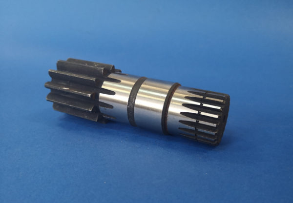 010220A Caterpillar 301.6 Schwenkmotorwelle; Cat Nr. 144-5975, 139-7340 - Motor okretanja za Građevinska mašina: slika 1 010220A Caterpillar 301.6 Schwenkmotorwelle; Cat Nr. 144-5975, 139-7340 - Motor okretanja za Građevinska mašina: slika 1