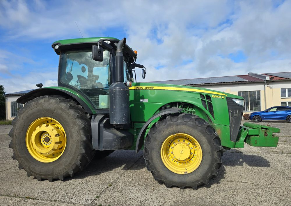 John Deere 8260R - Traktor: slika 4 John Deere 8260R - Traktor: slika 4