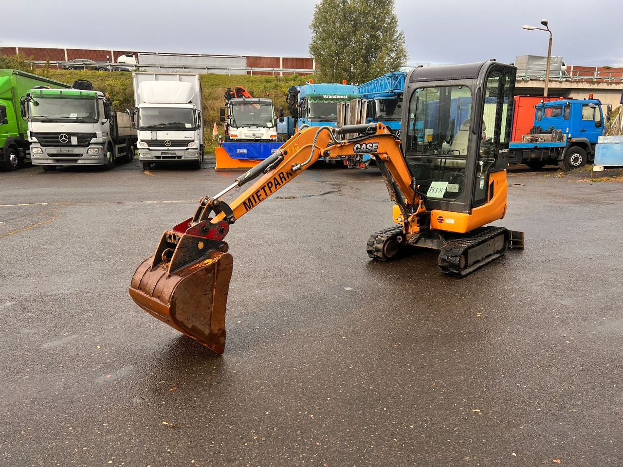 Case CX 18 B S2 - Mini bager: slika 2 Case CX 18 B S2 - Mini bager: slika 2