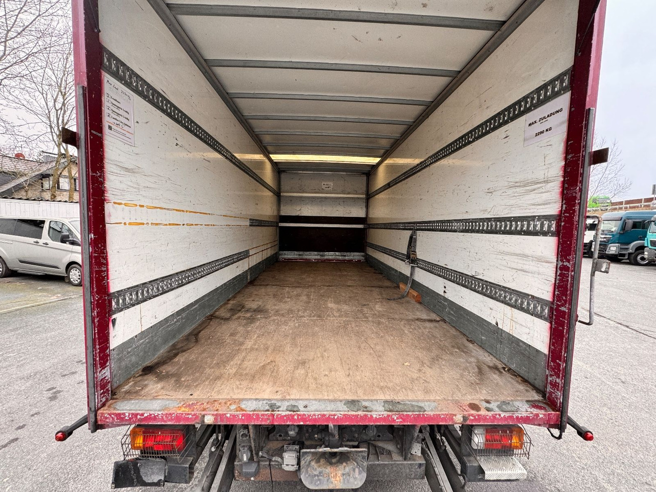Kamion sa zatvorenim sandukom Iveco ML 80 E 21: slika 15