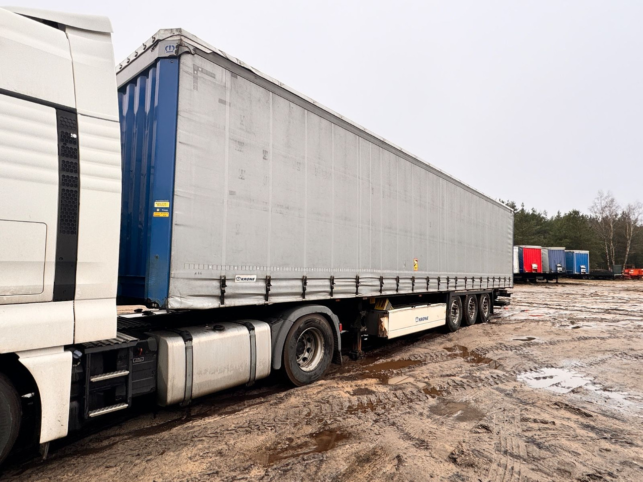 Krone SDP 27 ELB4-CS - Poluprikolica sa ceradom: slika 2 Krone SDP 27 ELB4-CS - Poluprikolica sa ceradom: slika 2