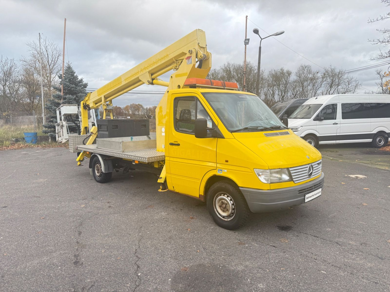 Mercedes-Benz 308 D Hebebühne - Vazdušna platforma montirana na kamion: slika 2 Mercedes-Benz 308 D Hebebühne - Vazdušna platforma montirana na kamion: slika 2