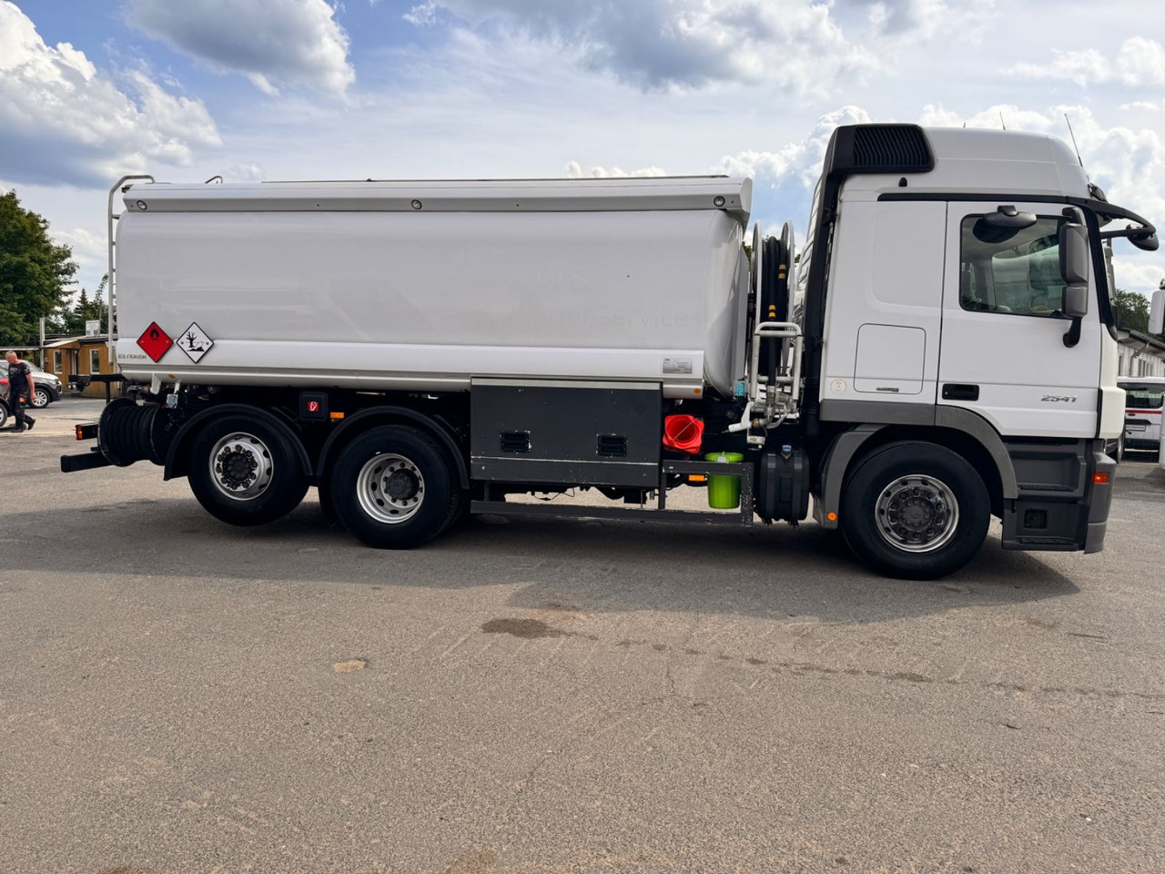Mercedes-Benz Actros 2541 Tankwagen - Kamion cisterna: slika 5 Mercedes-Benz Actros 2541 Tankwagen - Kamion cisterna: slika 5