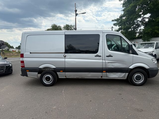 Mercedes-Benz Sprinter II Kasten 219 CDI Automatik - Mali kombi: slika 4 Mercedes-Benz Sprinter II Kasten 219 CDI Automatik - Mali kombi: slika 4