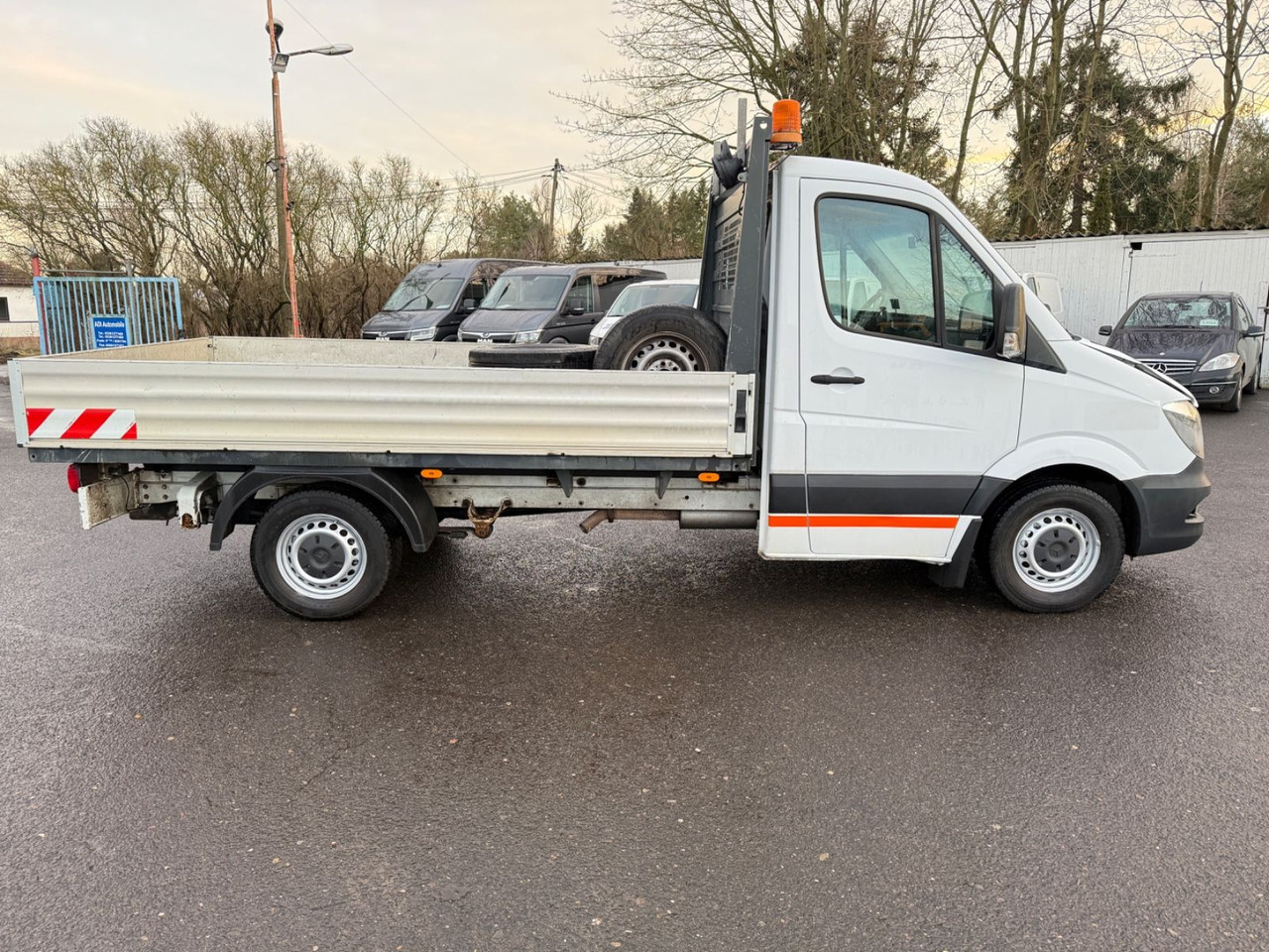 Mercedes-Benz Sprinter II Pritsche 313 CDI - Dostavno vozilo sa otvorenom sandukom: slika 3 Mercedes-Benz Sprinter II Pritsche 313 CDI - Dostavno vozilo sa otvorenom sandukom: slika 3