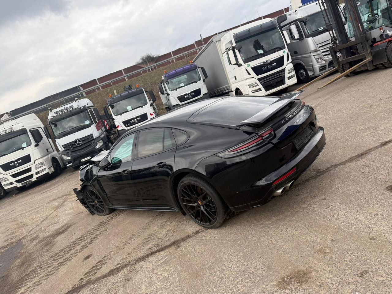 Porsche Panamera 4 S Diesel UNFALL!! - Automobil: slika 3 Porsche Panamera 4 S Diesel UNFALL!! - Automobil: slika 3