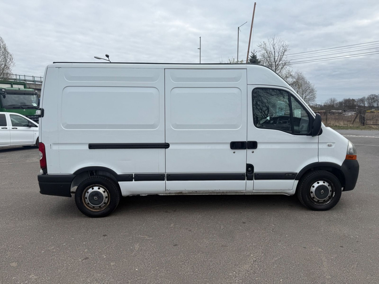 Renault Master II Phase 2 Kasten L2H2 Kasten - Mali kombi: slika 3 Renault Master II Phase 2 Kasten L2H2 Kasten - Mali kombi: slika 3
