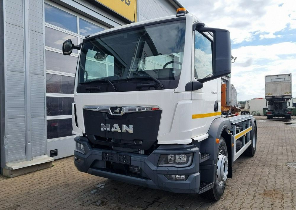 MAN TGM 18 250 - Kamion za smeće: slika 2 MAN TGM 18 250 - Kamion za smeće: slika 2
