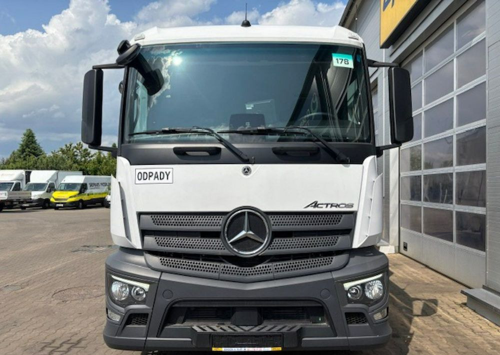 Mercedes-Benz Actros - Kamion za smeće: slika 2 Mercedes-Benz Actros - Kamion za smeće: slika 2