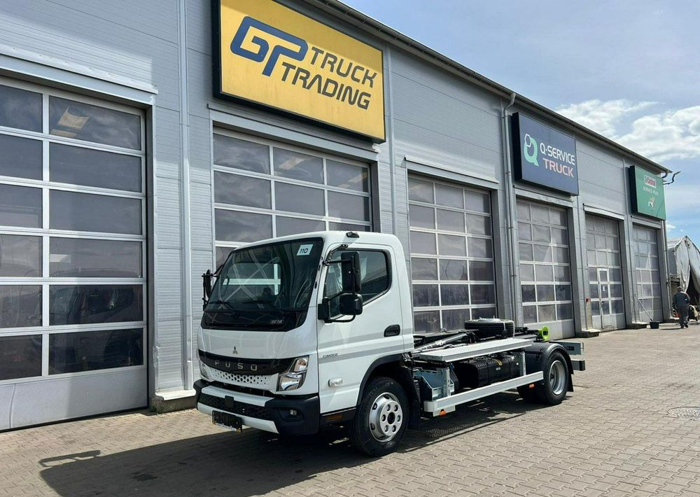 Mitsubishi Fuso - Kamion sa hidrauličnom kukom: slika 1 Mitsubishi Fuso - Kamion sa hidrauličnom kukom: slika 1