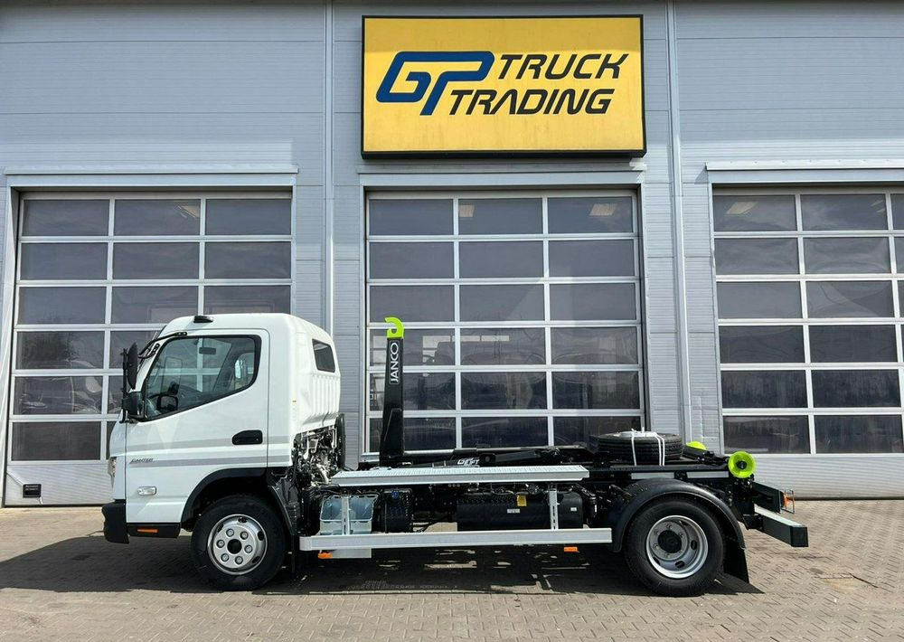 Mitsubishi Fuso - Kamion sa hidrauličnom kukom: slika 2 Mitsubishi Fuso - Kamion sa hidrauličnom kukom: slika 2