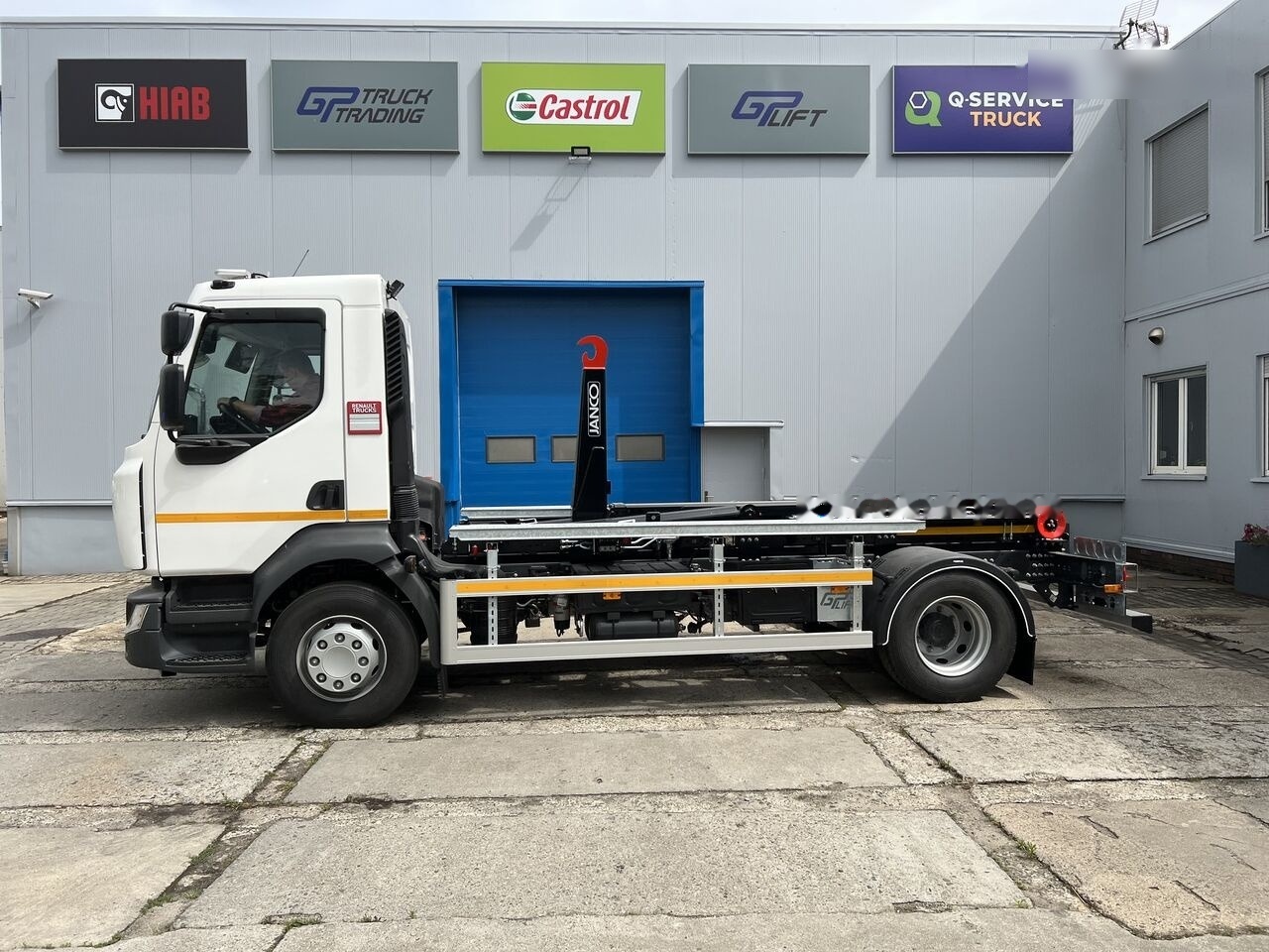 Renault D16 - Kamion sa hidrauličnom kukom: slika 2 Renault D16 - Kamion sa hidrauličnom kukom: slika 2