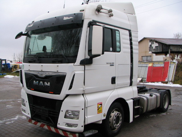 MAN TGX 18.480 / LOW DECK / ENGINE DAMAGE. - Tegljač: slika 2 MAN TGX 18.480 / LOW DECK / ENGINE DAMAGE. - Tegljač: slika 2