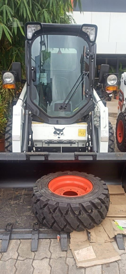 BOBCAT S450 - Mini utovarivač: slika 1 BOBCAT S450 - Mini utovarivač: slika 1