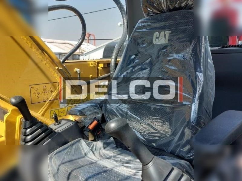 Bager guseničar novi CATERPILLAR 323D3: slika 16
